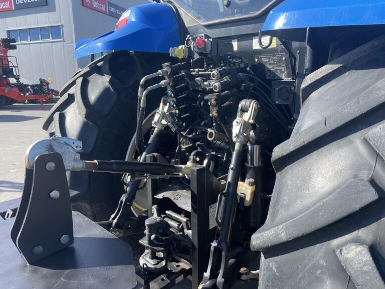 New holland t6 180 (13)