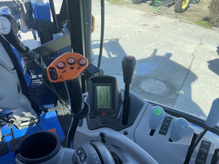 New holland t6 180 (23)