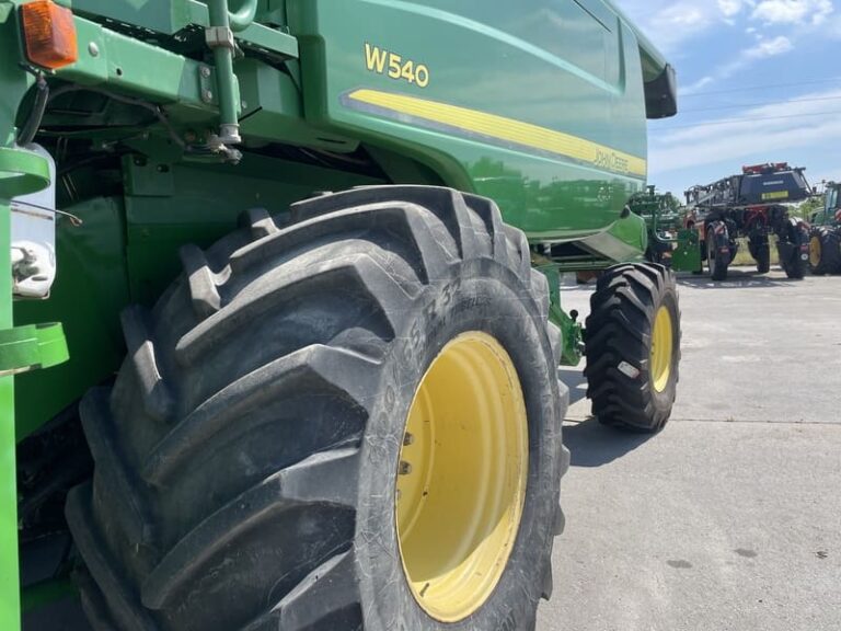 W540 090858 (18)