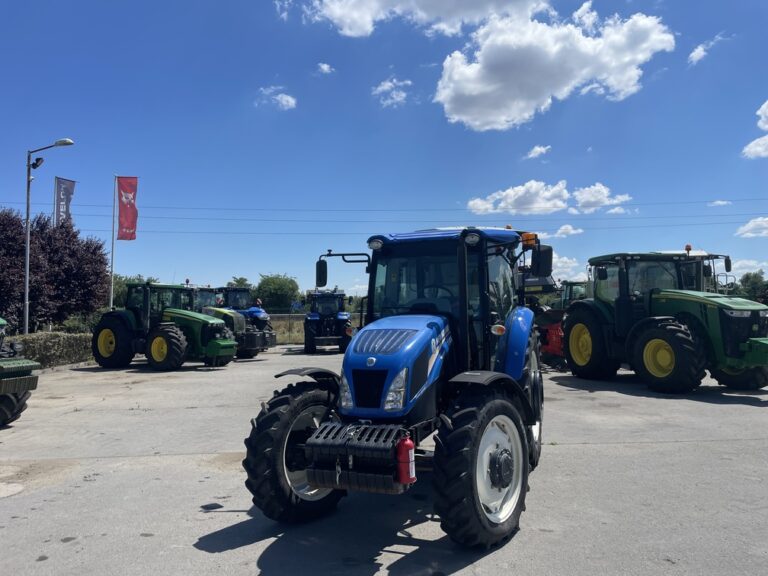 New Holland T 100D (2)