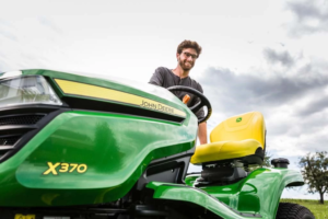Самоходно оборудване за тревни площи X350R