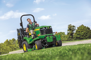 Самоходно оборудване за тревни площи X950R